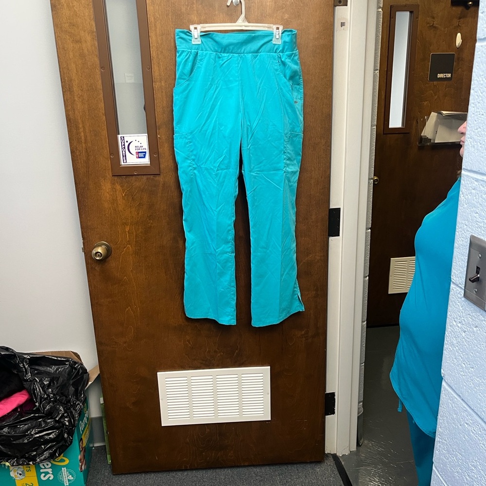 Barco Uniforms KD110 Aqua Blue Pants size medium petite